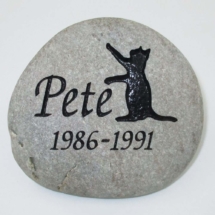 Pete Cat Memorial Stone by Rainbow Bridge Pet Memorials - Pay homage to your beloved pet cat with this personalized Pete Cat Memorial Stone. Buy online and keep their memory alive in Halfway, Idaho.
